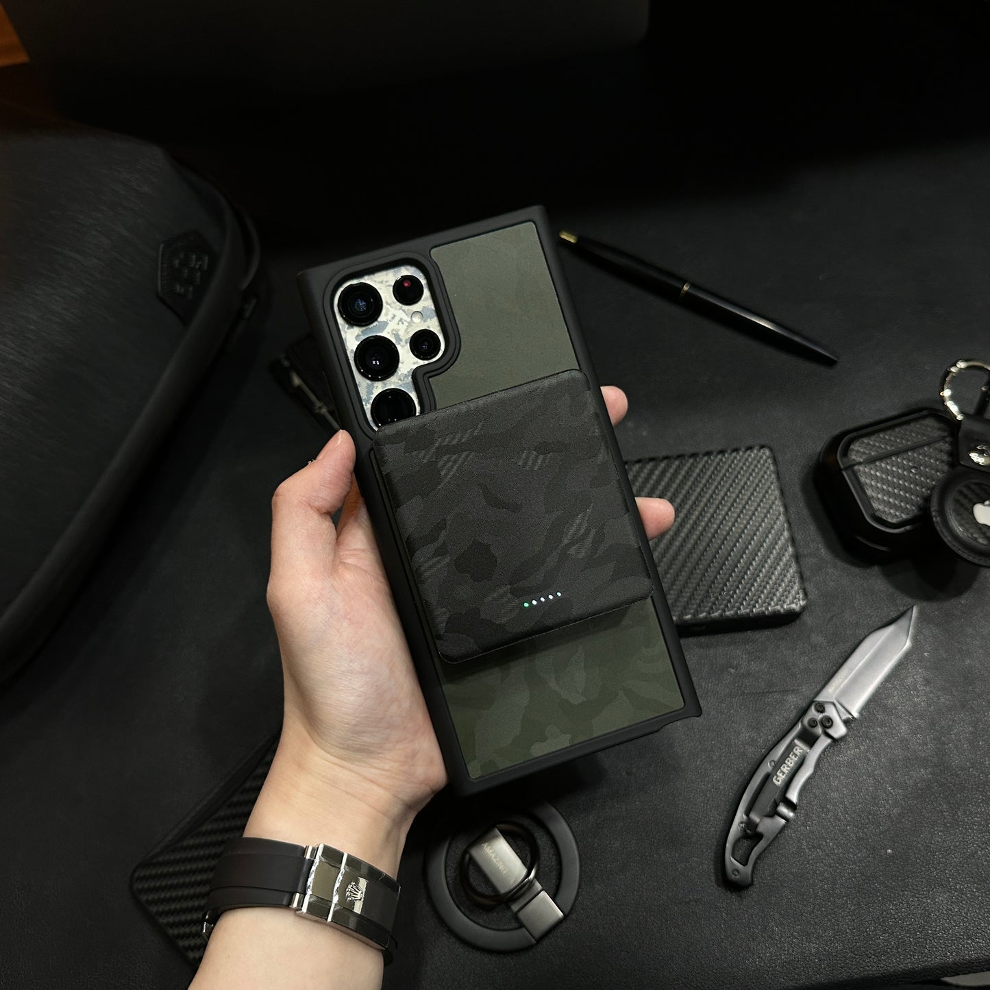 8000mAh MagSafe 15W PowerBank - Carbon Fiber鍛黑碳纖