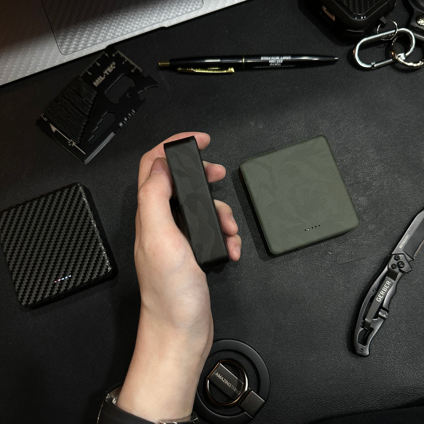 8000mAh MagSafe 15W PowerBank - Carbon Fiber鍛黑碳纖