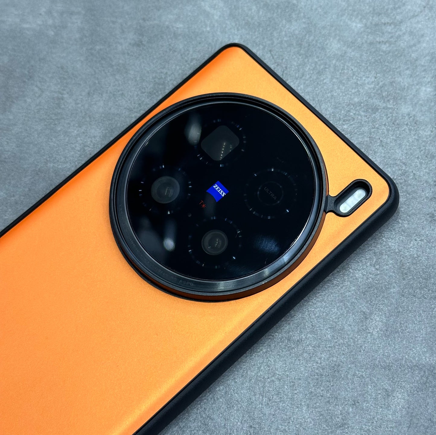 Defender Case - Solar Orange 衝鋒橙色