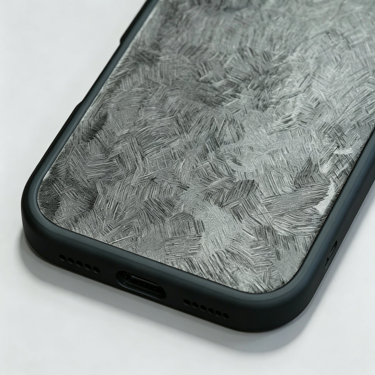MagSafe Ghost Metallic Black 鑄造幽靈黑手機殻